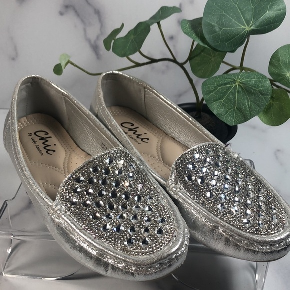 Lady Couture Rhinestone with Silver Metallic Flat Loafer - Size 36 - Picture 2 of 10
